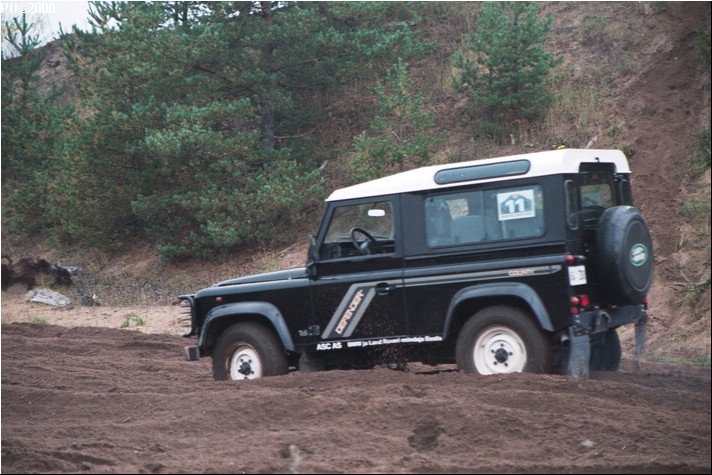 Defender90-4.jpg